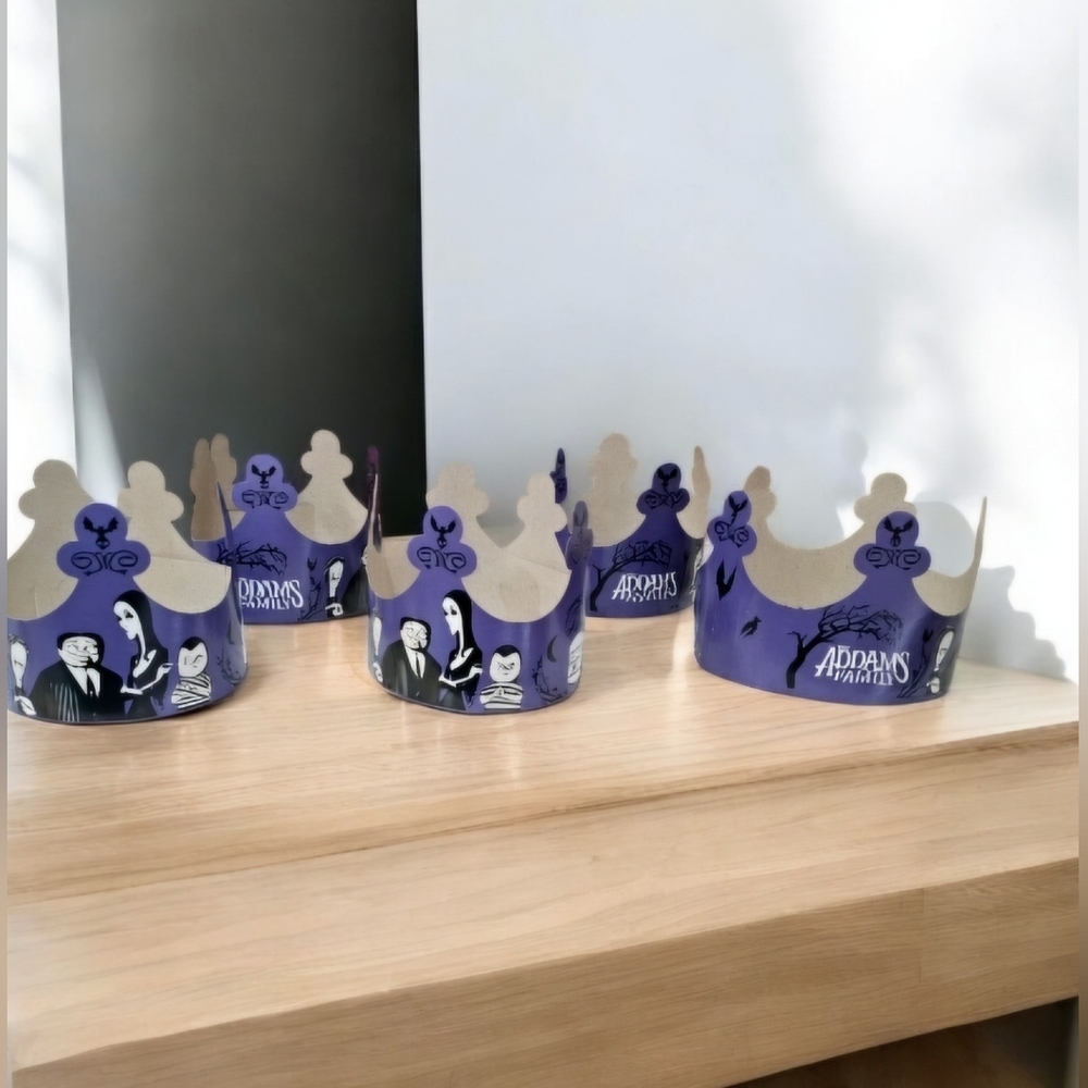 Burger King The Addams Family Crowns-Lot Of 5 Paper Crowns Great For Halloween